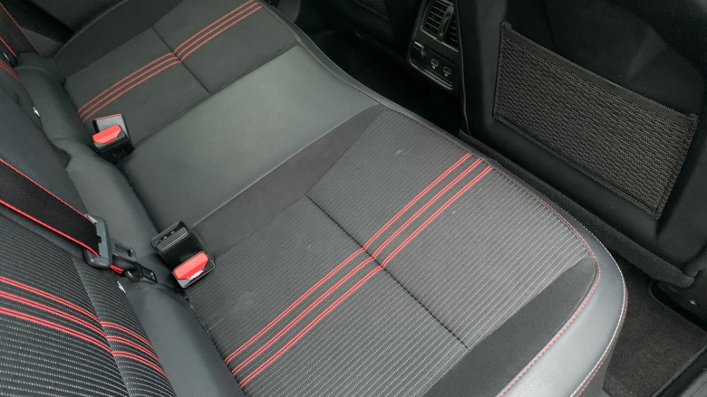 Renault Captur 1.6 E-TECH Hybrid 145 R.S. Line 5dr Auto Hybrid Hatchback